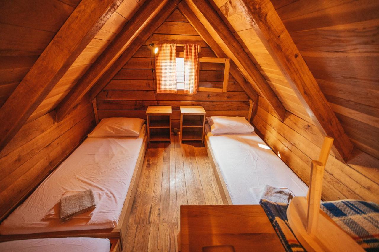 River Huts Zrmanja Obrovac Dış mekan fotoğraf