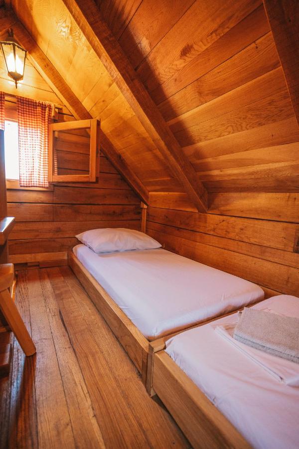 River Huts Zrmanja Obrovac Dış mekan fotoğraf
