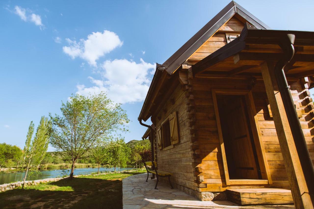 River Huts Zrmanja Obrovac Dış mekan fotoğraf